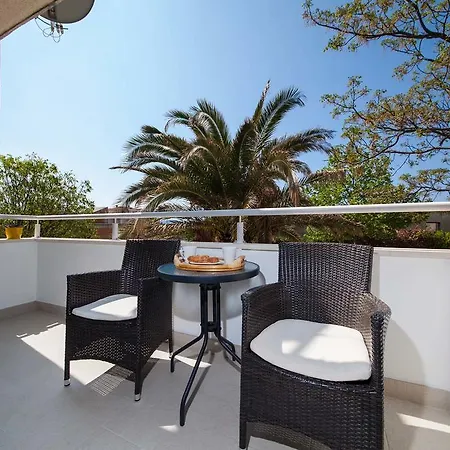 Apartament Lala *