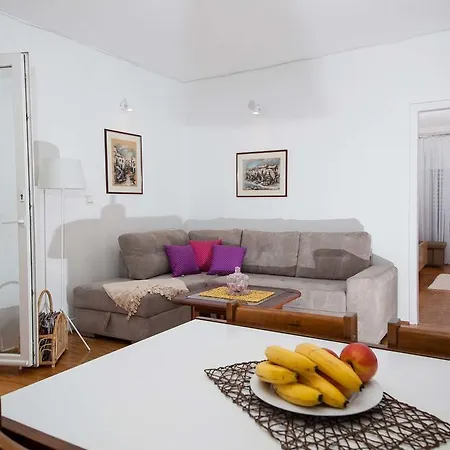Apartament Lala