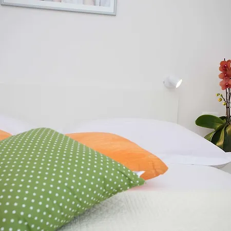 Apartament Lala *